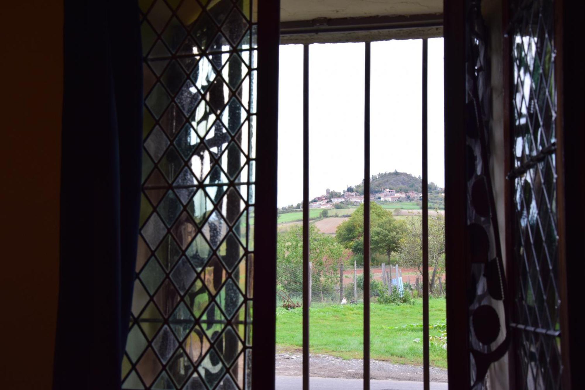 Chateau Des Aiguilles Saint-Rémy-de-Chargnat Zimmer foto